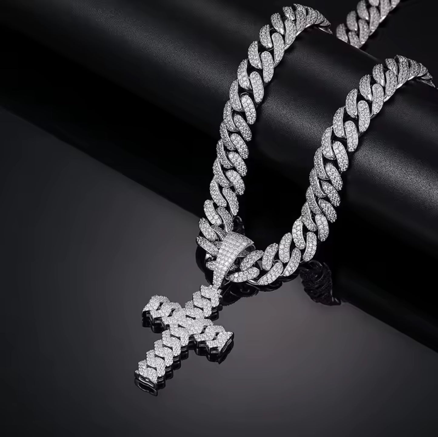 Eternal Faith — Moissanite Cross Pendant