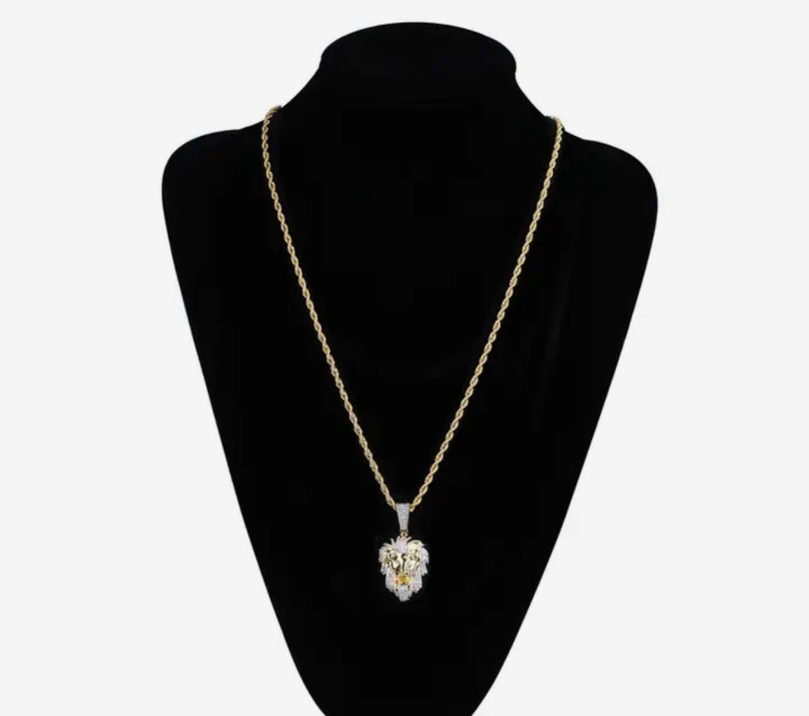 Regal Gaze — The Lion Head Pendant