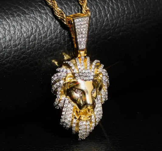 Regal Gaze — The Lion Head Pendant