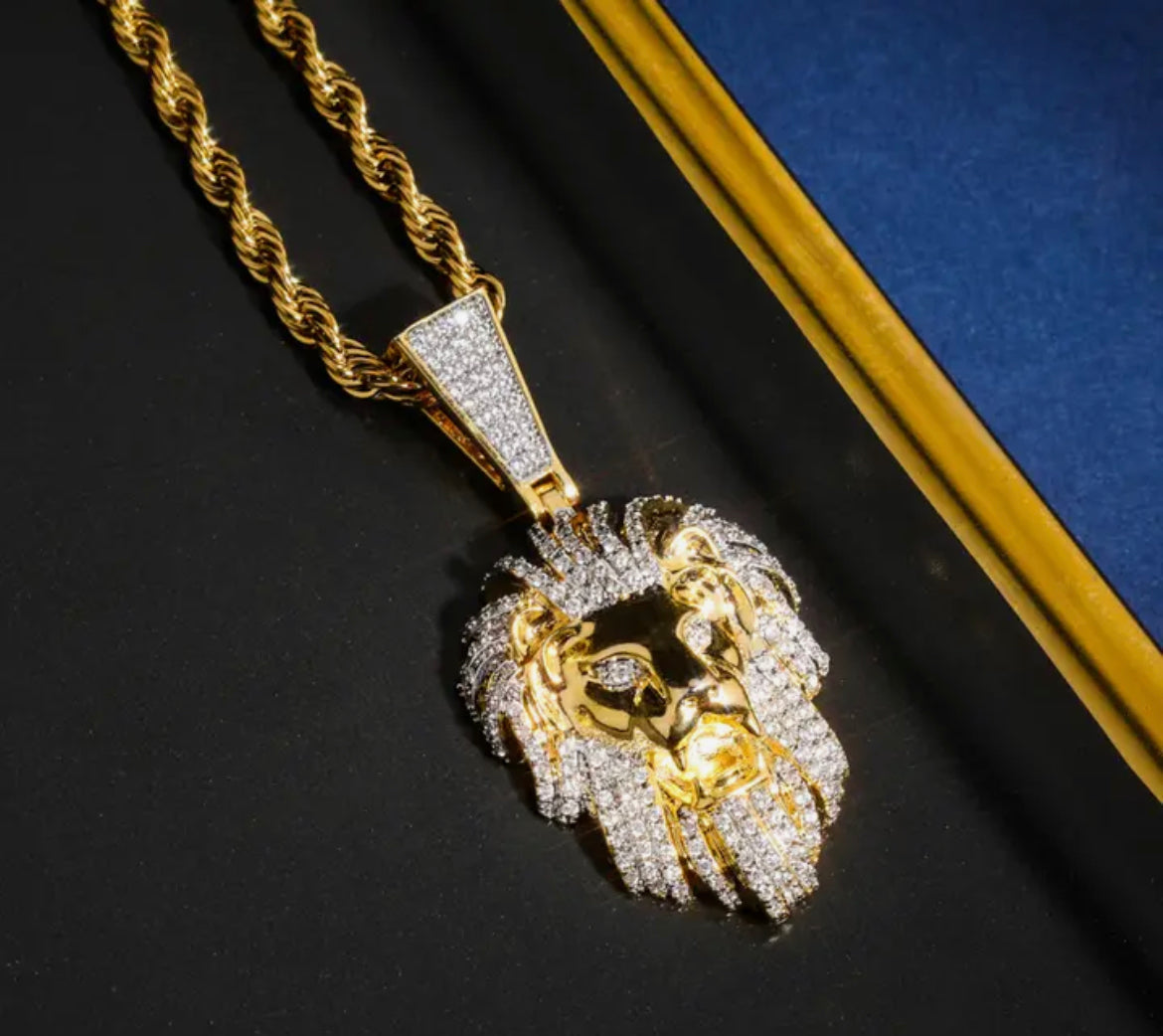 Regal Gaze — The Lion Head Pendant